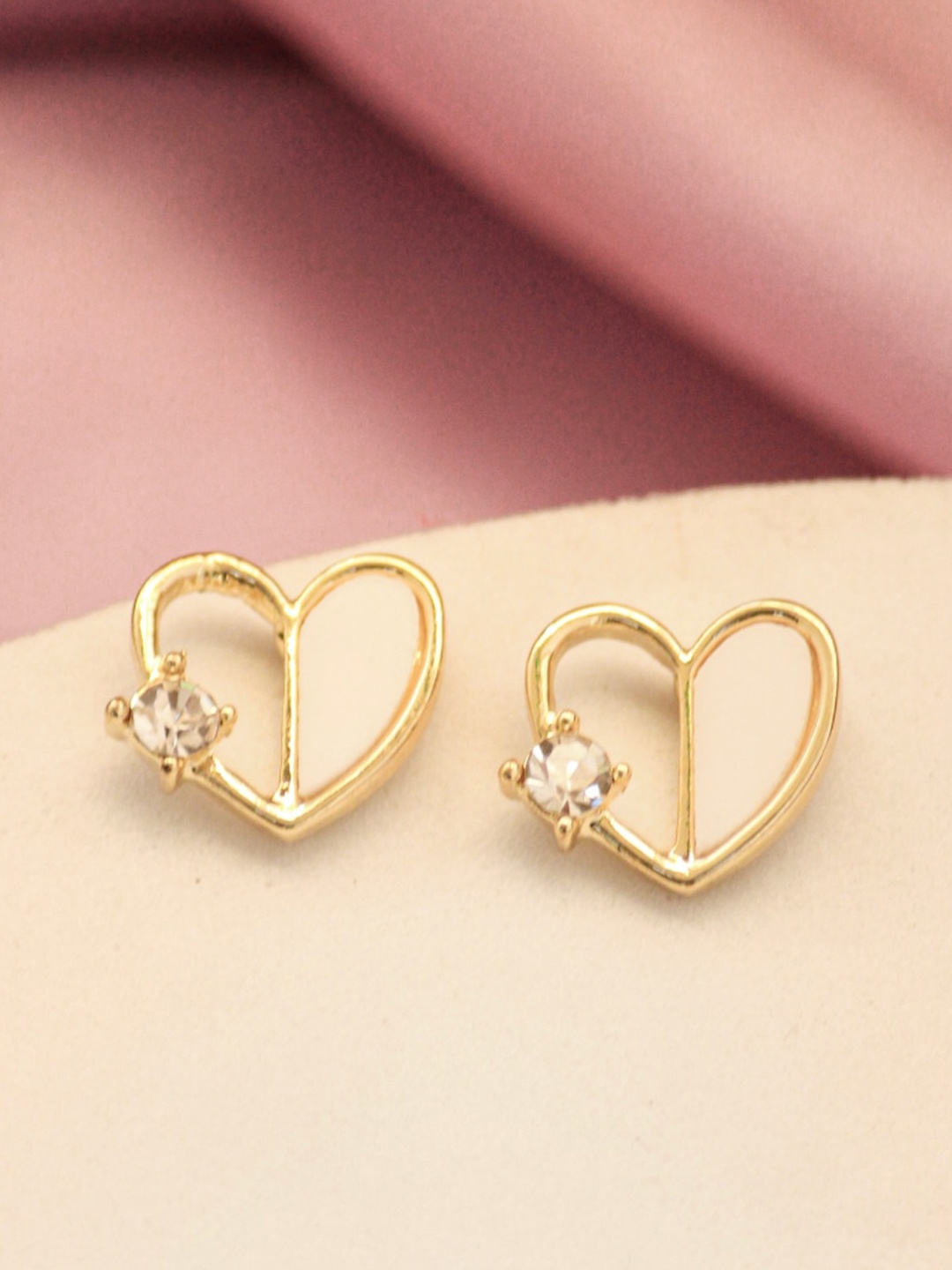 

SALTY Heart Shaped Studs Earrings, Gold