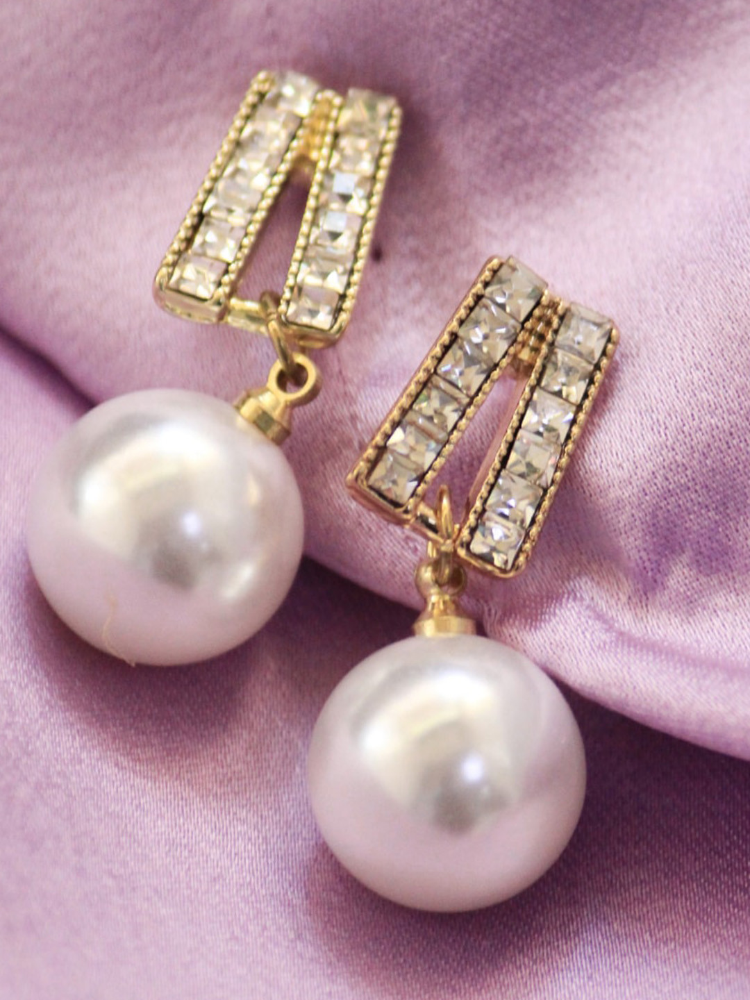 

SALTY Artificial Stones Stud Earrings, Gold