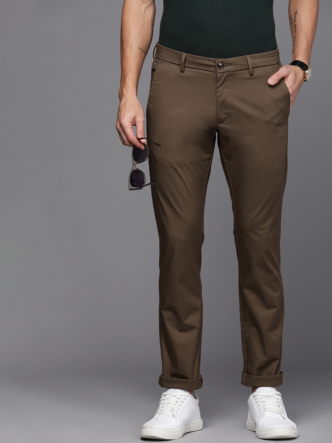 

Allen Solly Men Solid Slim Fit Chinos Trousers, Brown