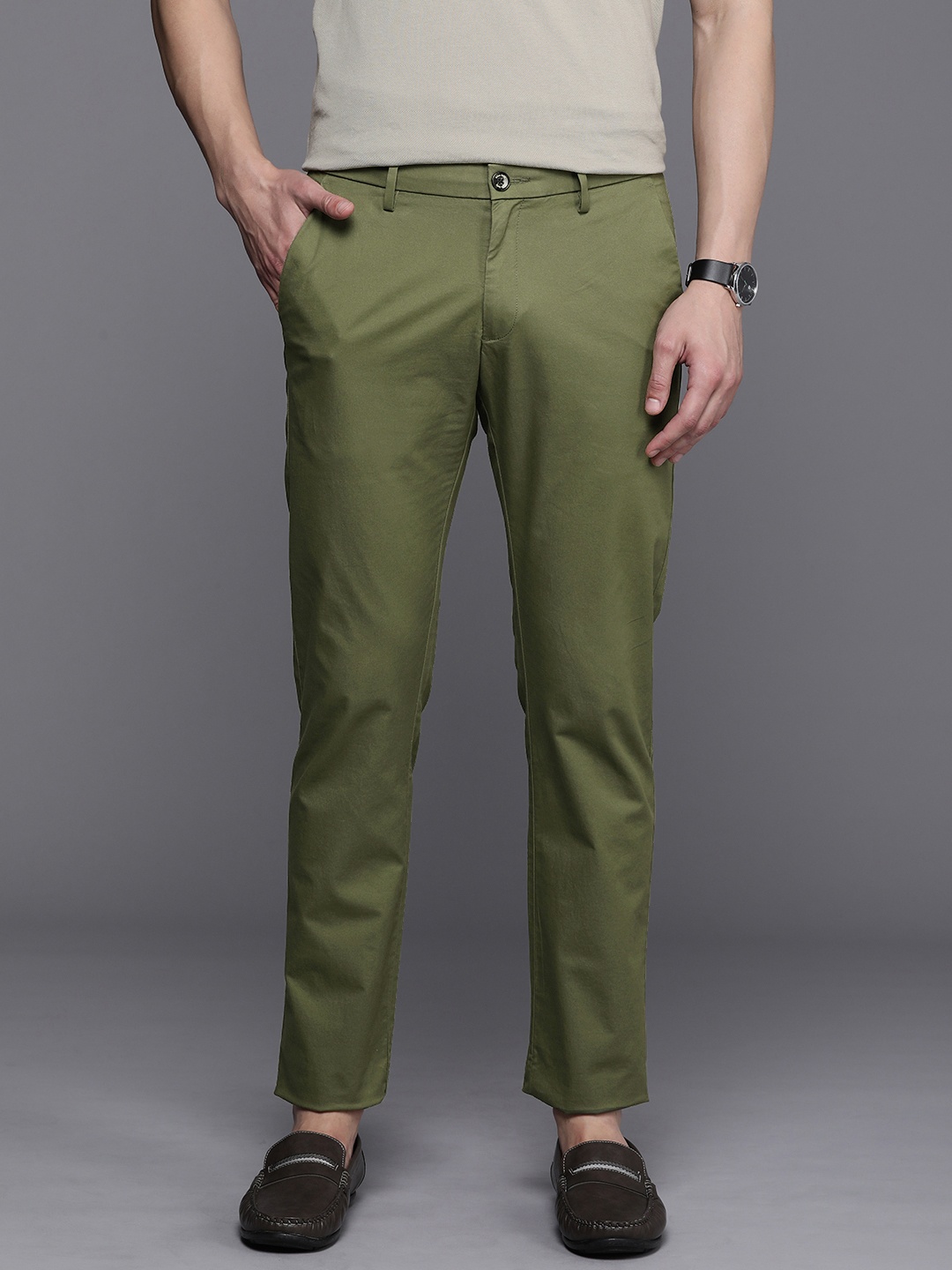 

Allen Solly Men Solid Slim Fit Chinos Trousers, Olive