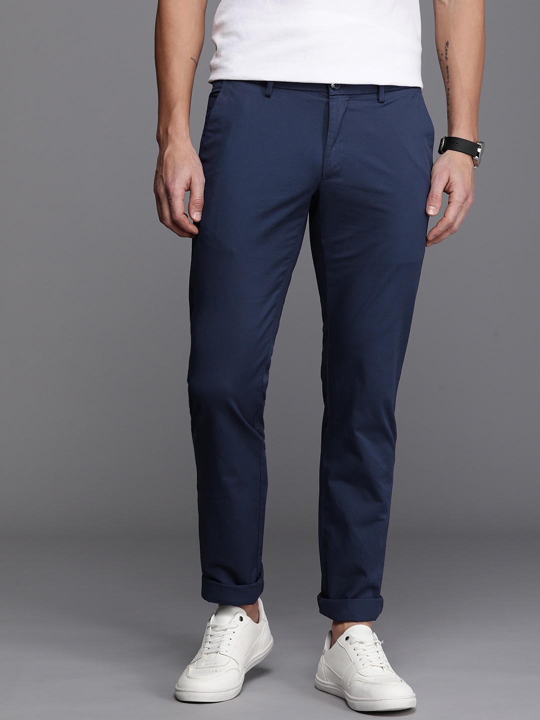 

Allen Solly Men Slim Fit Trousers, Navy blue