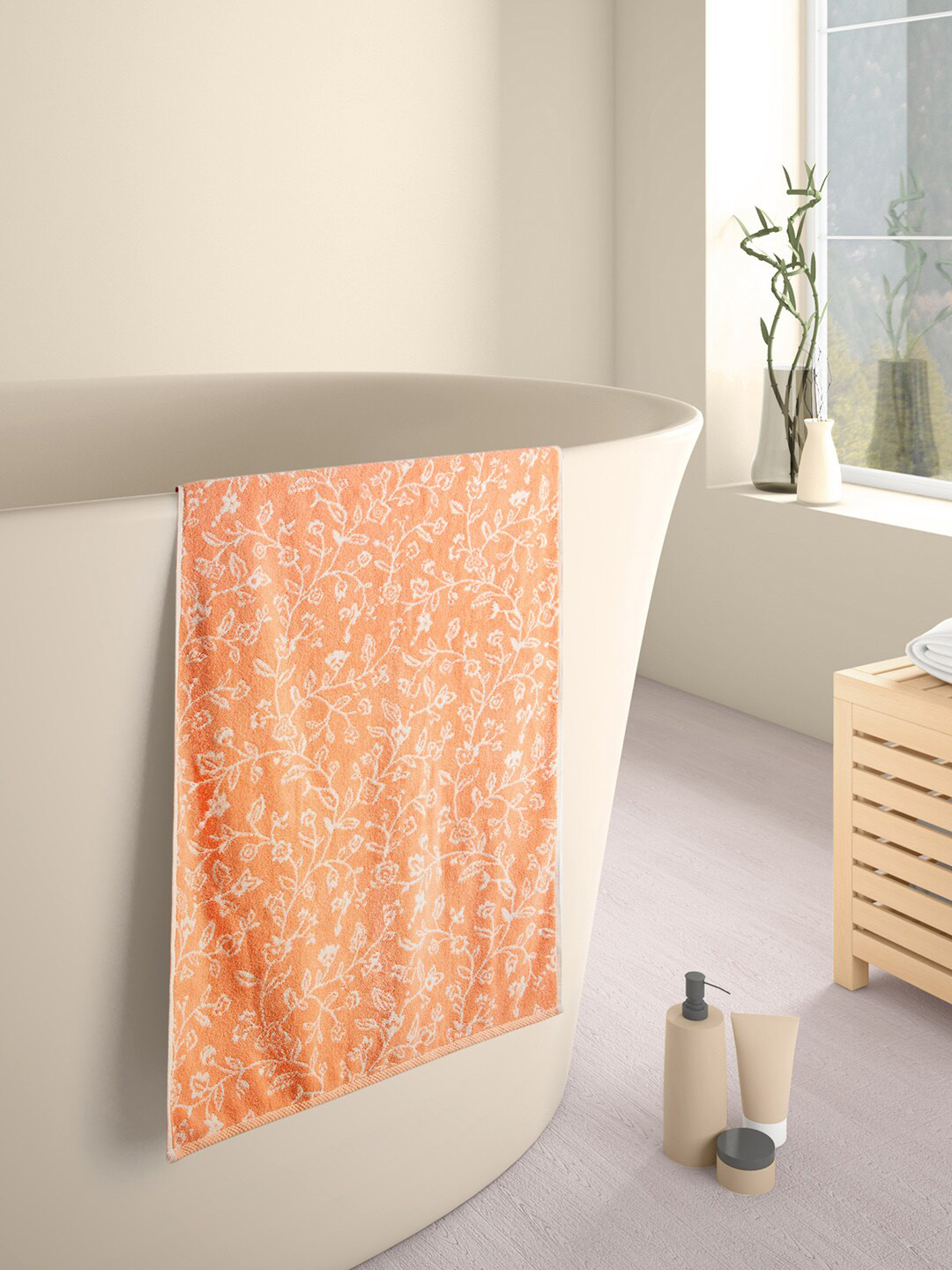 

Living scapes by Pantaloons Peach-Coloured & White Printed 520 GSM Pure Cotton Bath Towel