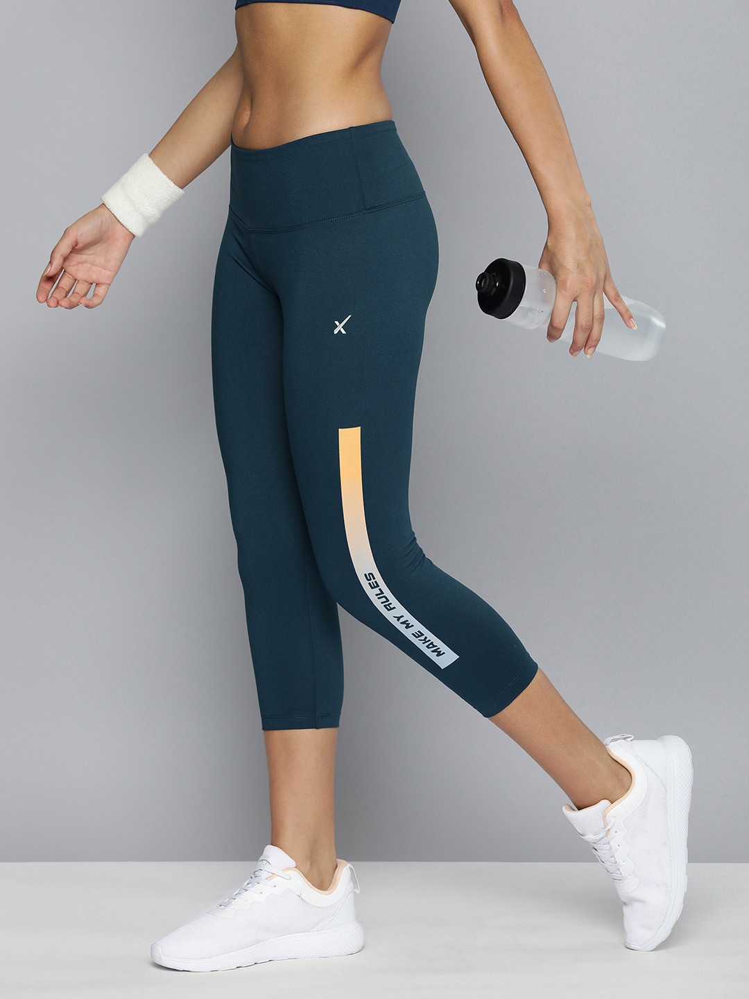 

HRX by Hrithik Roshan Striped Rapid-Dry Three-Fourth Length Training Tights, Navy blue