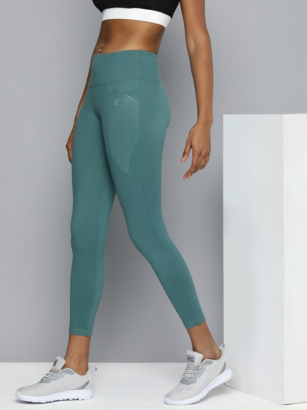 

HRX by Hrithik Roshan Women Skinny Fit Rapid-Dry Cropped Training Tights, Teal