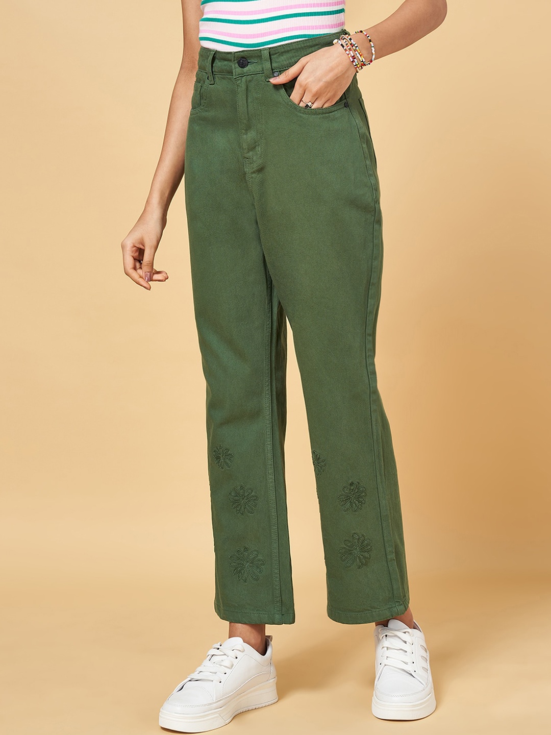 

People Women Green High-Rise Clean Look Jeans