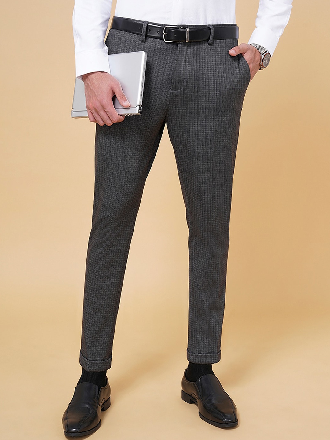 

BYFORD by Pantaloons Men Checked Low-Rise Formal Trousers, Grey