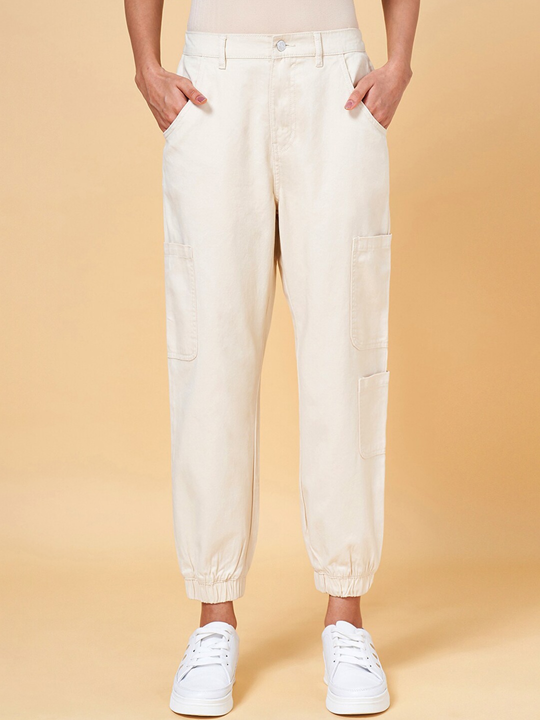 

People Women Off White High-Rise Loose Fit Cotton Joggers