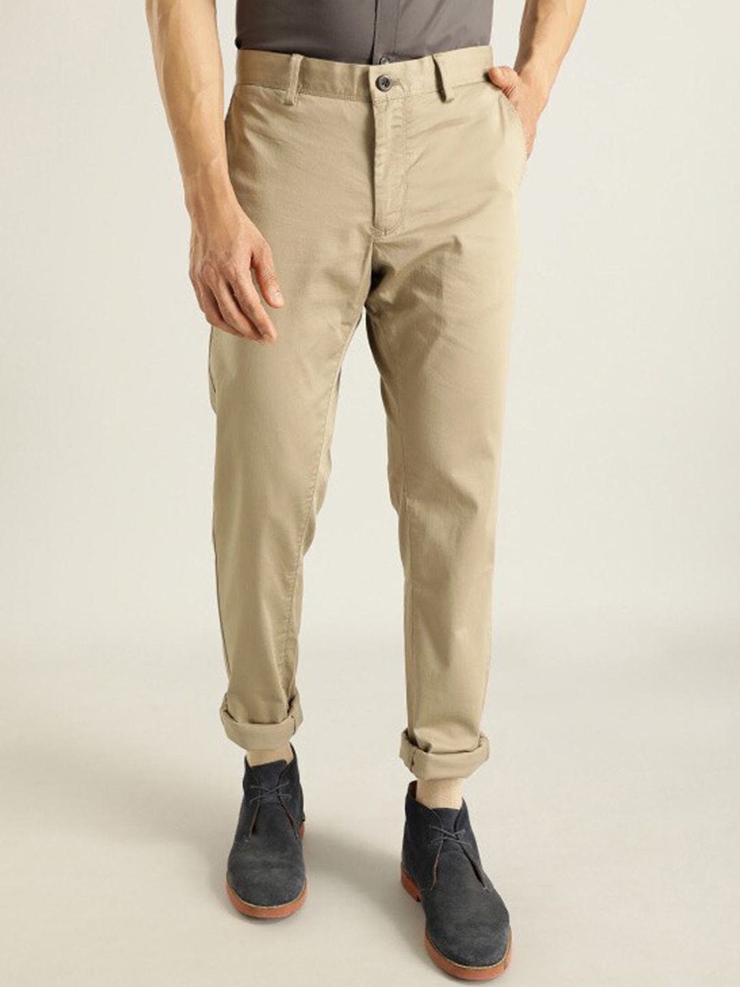 

Indian Terrain Men Brooklyn Mid Rise Plain Slim Fit Chinos Trousers, Beige