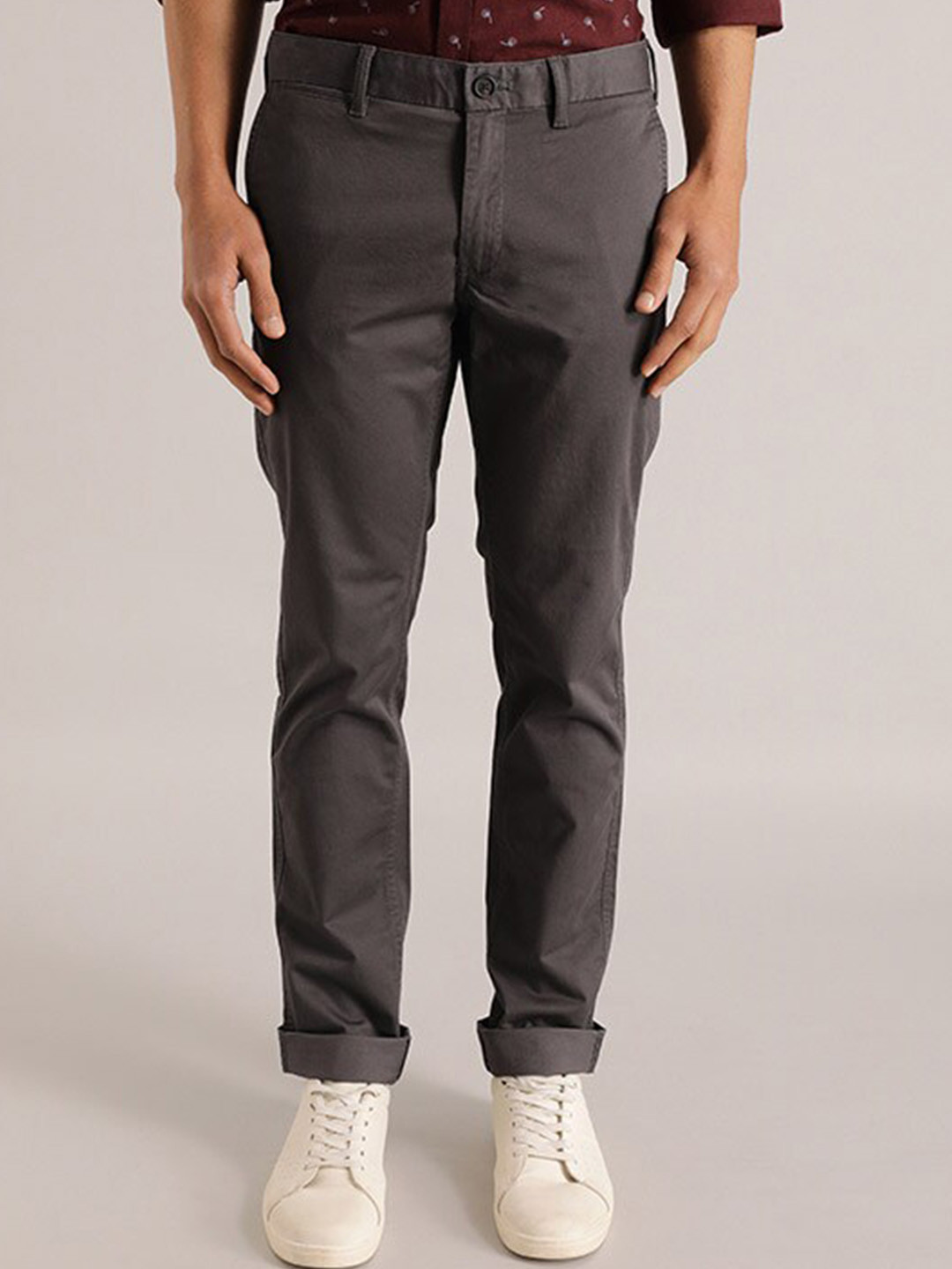 

Indian Terrain Men Brooklyn Slim Fit Chinos Trousers, Black