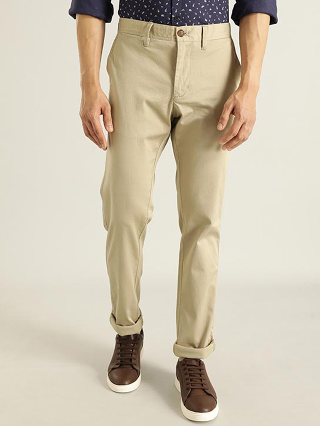 

Indian Terrain Men Brooklyn Slim Fit Cotton Chinos Trousers, Khaki