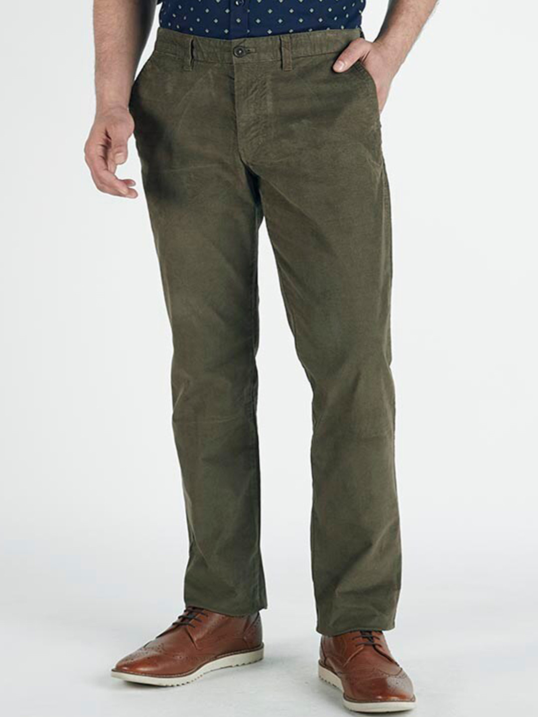 

Indian Terrain Men Brooklyn Mid-Rise Slim Fit Chinos Trousers, Green