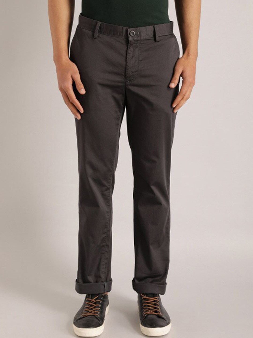 

Indian Terrain Men Brooklyn Mid Rise Cotton Trousers, Black