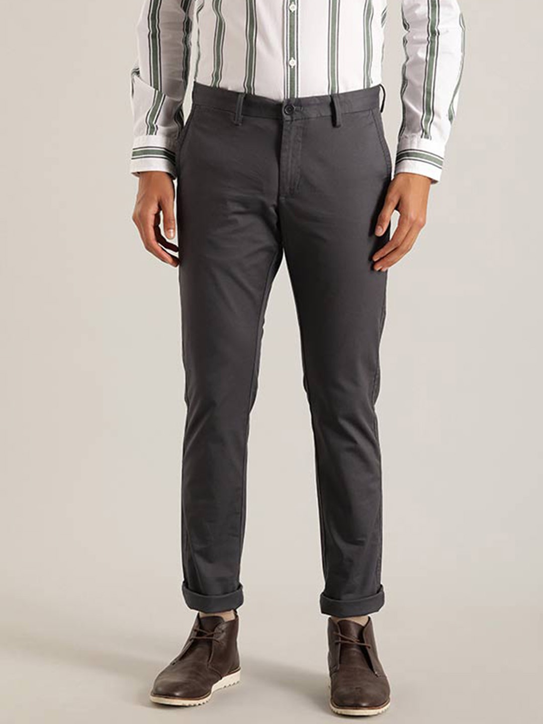 

Indian Terrain Men Mid-Rise Brooklyn Slim Fit Trousers, Black