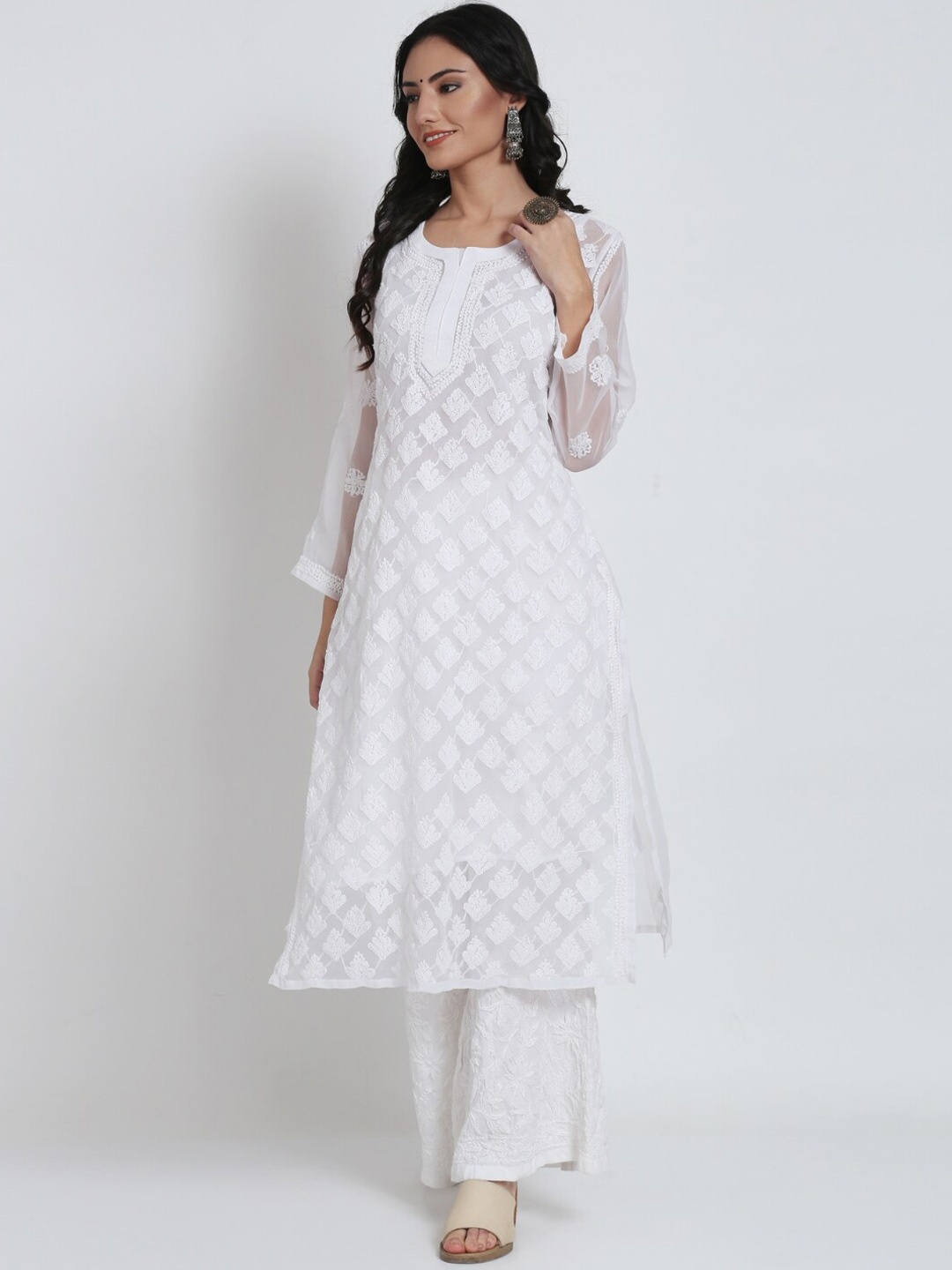 

PARAMOUNT CHIKAN Ethnic Motifs Embroidered Chikankari Kurta with Palazzos & Slip, White