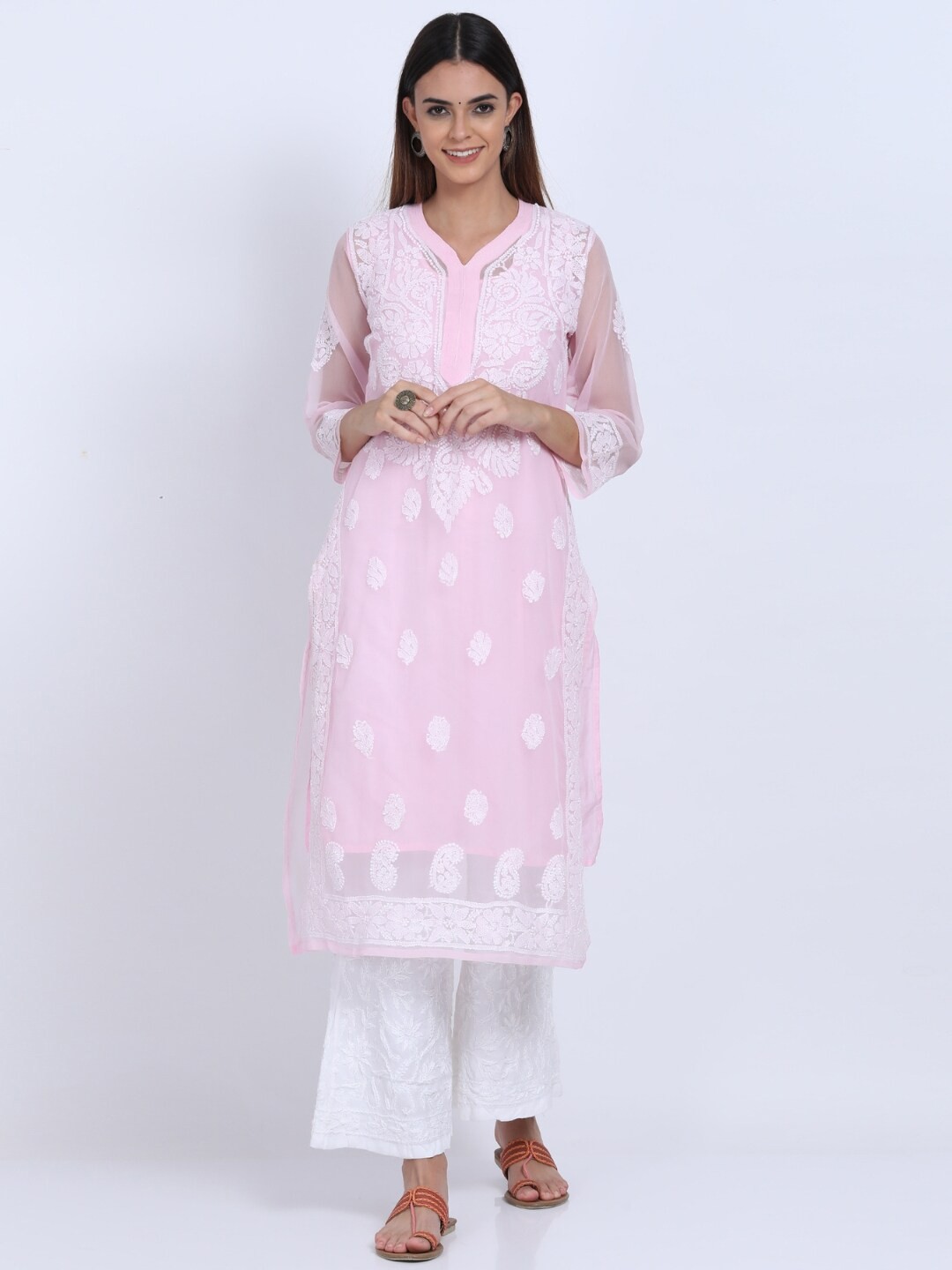 

PARAMOUNT CHIKAN Ethnic Motifs Embroidered Chikankari Kurta with Palazzos & Slip, Pink