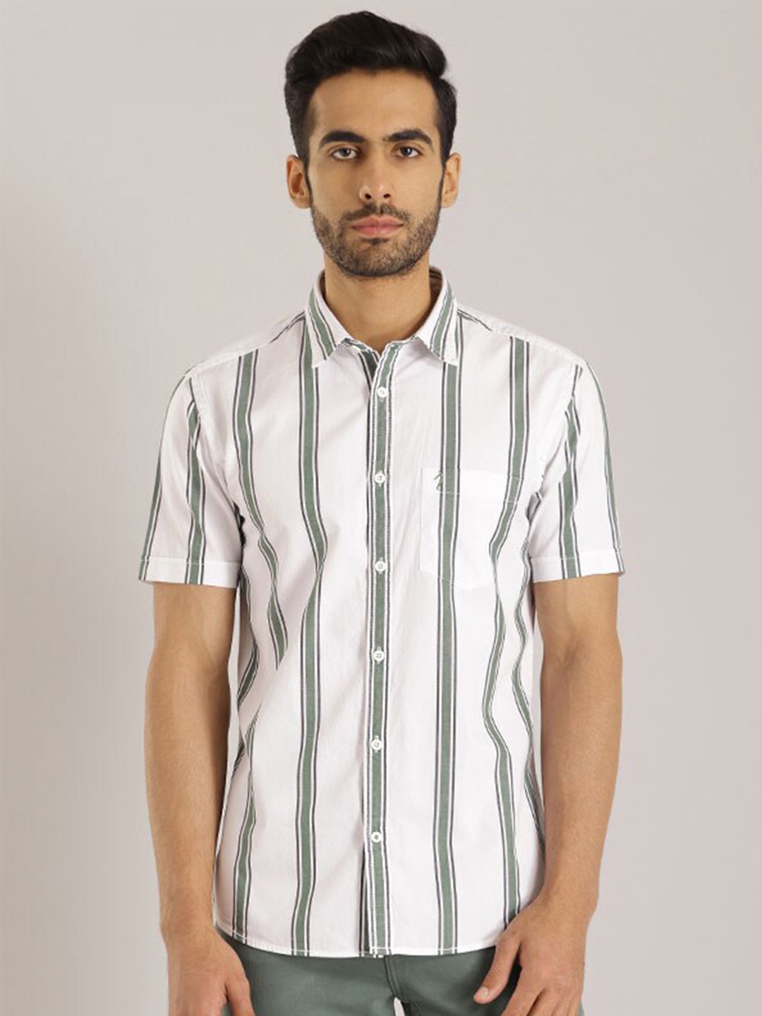 

Indian Terrain Men White Chiseled Slim Fit Opaque Striped Pure Cotton Casual Shirt