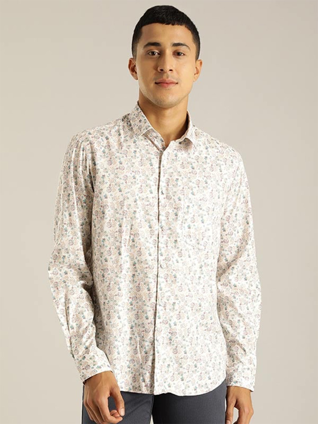 

Indian Terrain Chiseled Slim Fit Floral Printed Pure Cotton Casual Shirt, White