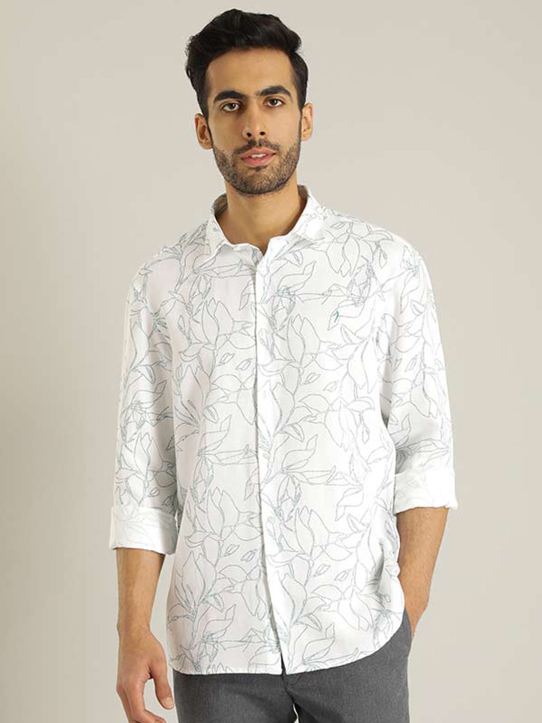 

Indian Terrain Chiseled Slim Fit Floral Printed Pure Cotton Shirt, White