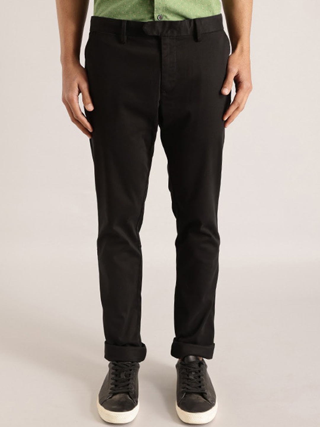 

Indian Terrain Men Brooklyn Slim Fit Pure Cotton Chinos Trousers, Black