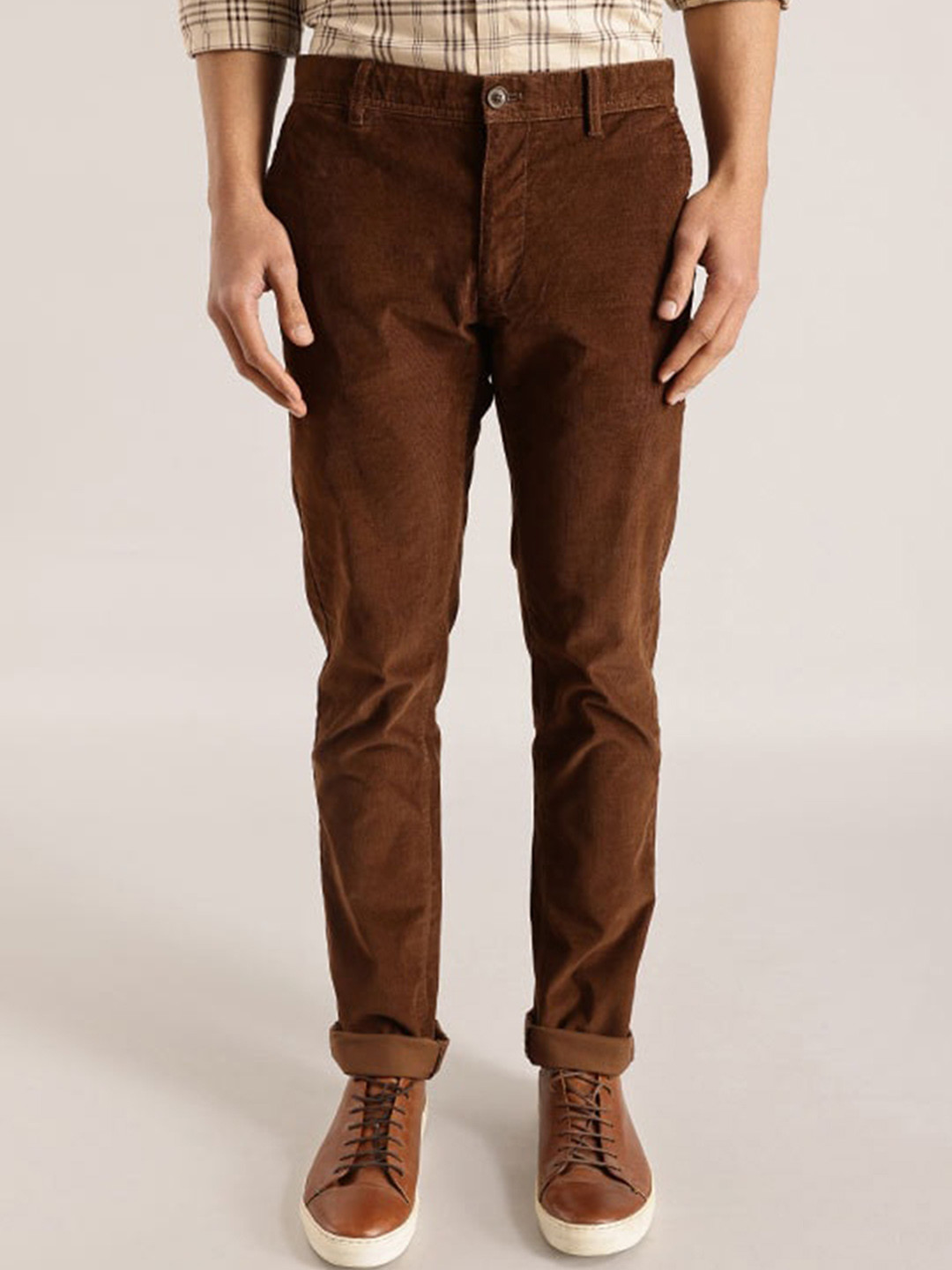 

Indian Terrain Men Brooklyn Slim Fit Mid-Rise Pure Cotton Chinos Trousers, Brown