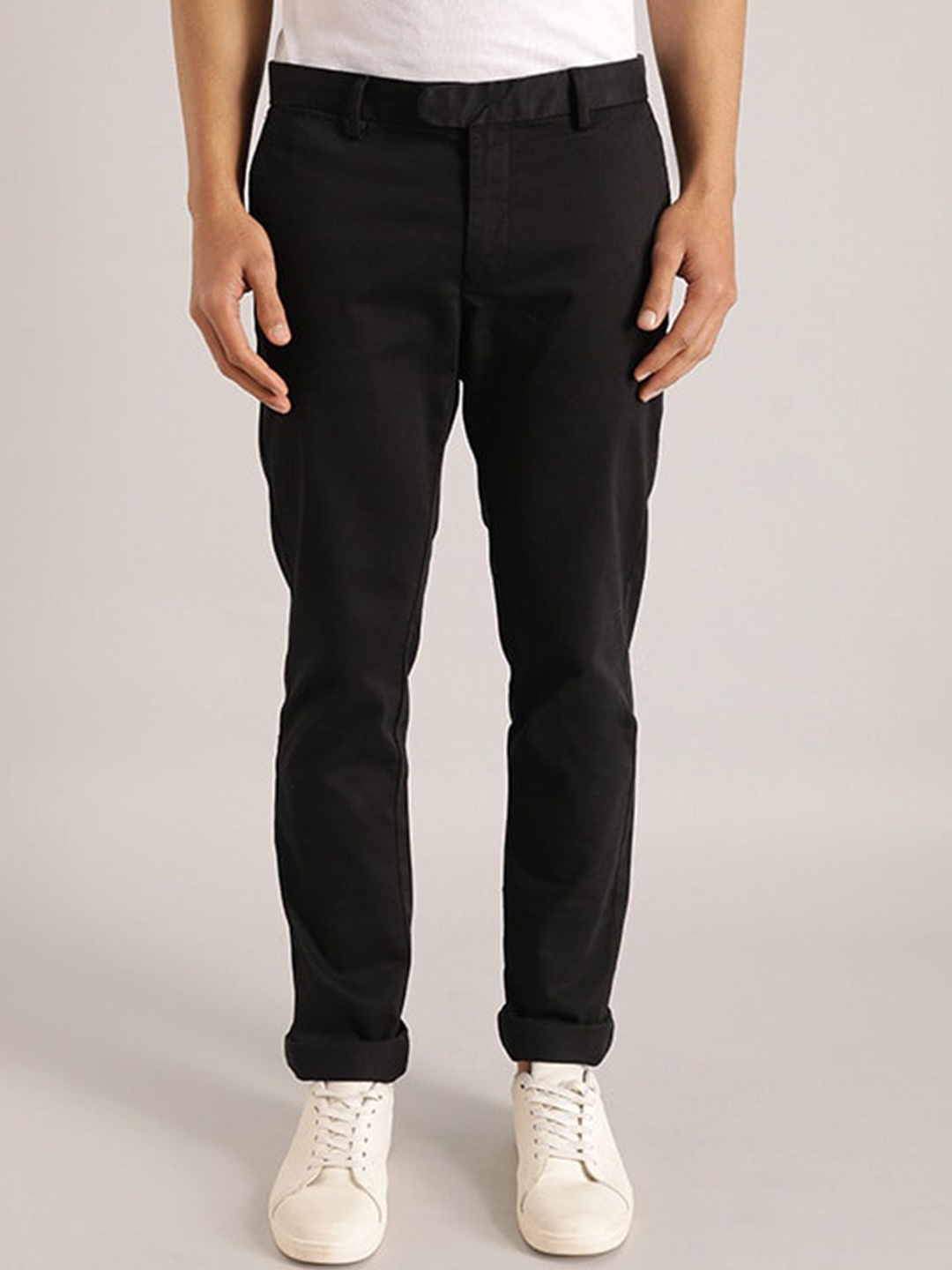 

Indian Terrain Men Brooklyn Slim Fit Mid-Rise Pure Cotton Chinos Trousers, Black