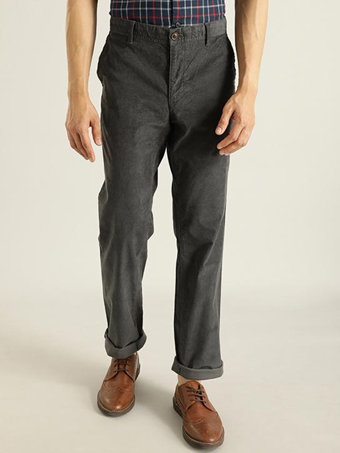 

Indian Terrain Men Brooklyn Mid-Rise Slim Fit Pure Cotton Trousers, Black
