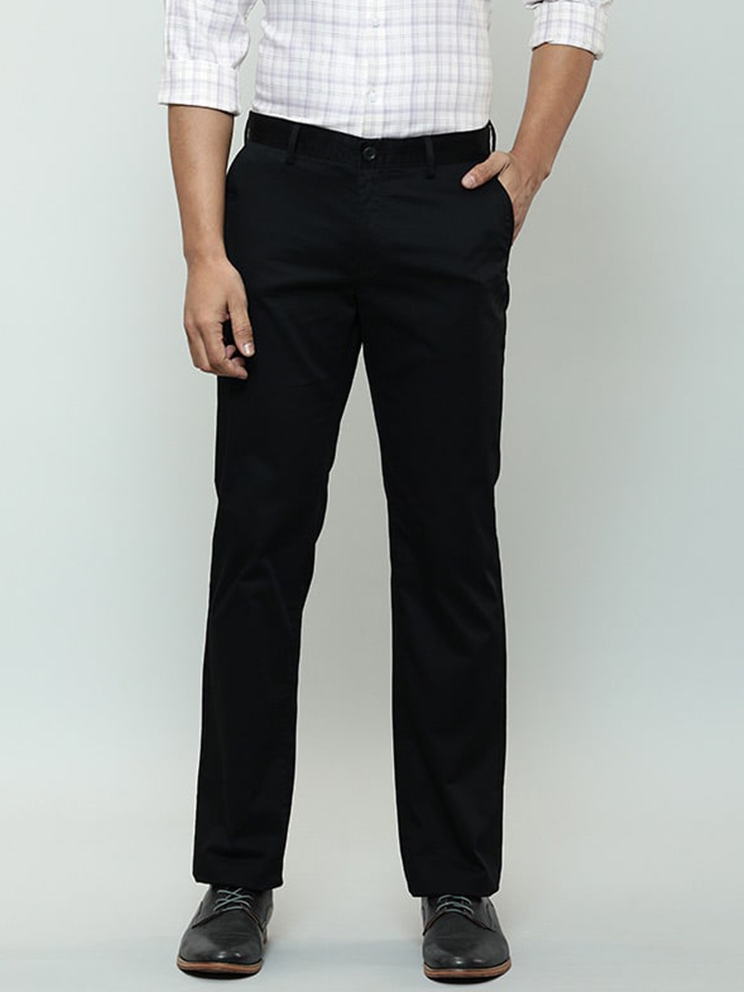 

Indian Terrain Men Brooklyn Slim Fit Pure Chinos Trousers, Black