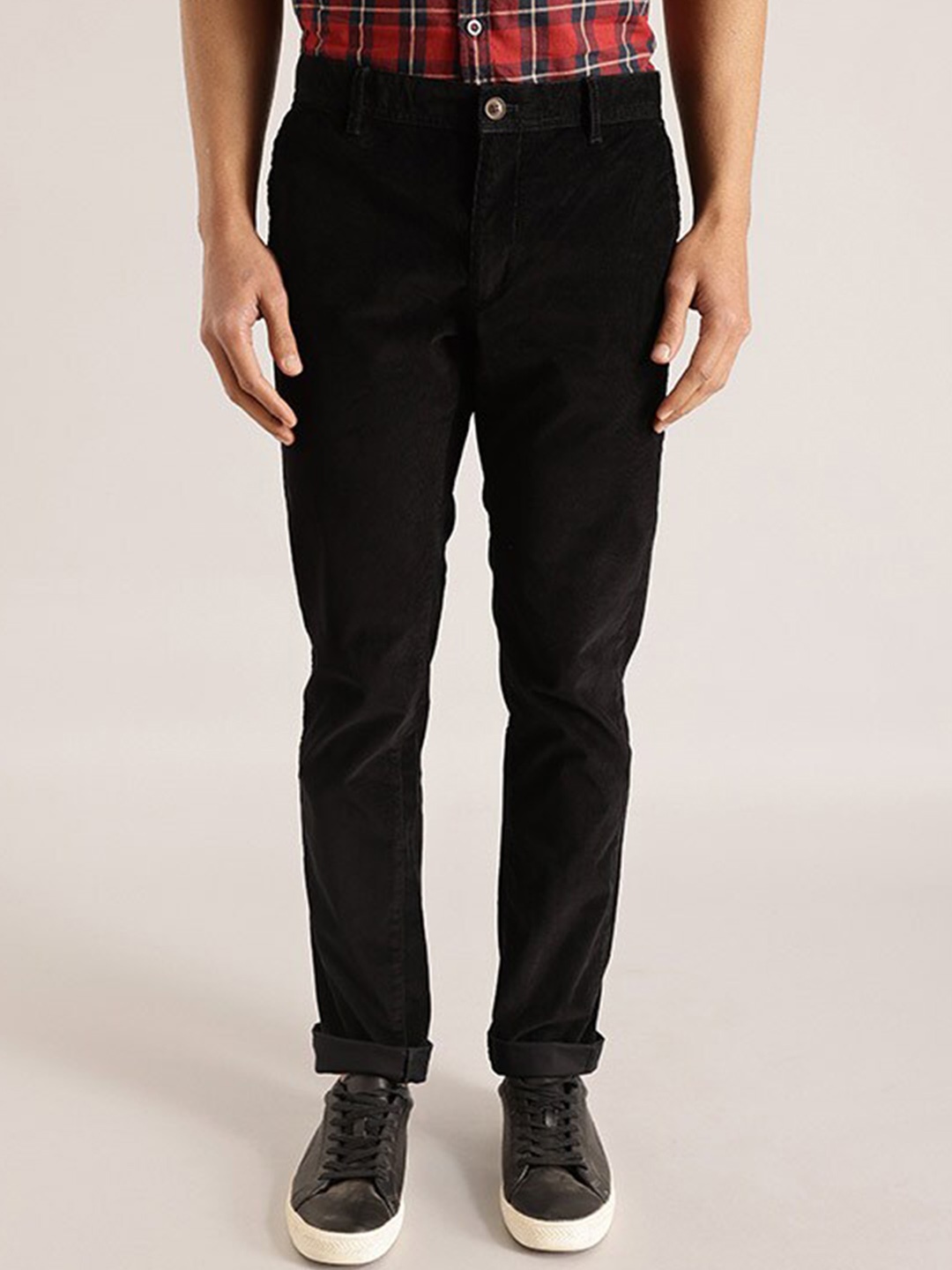 

Indian Terrain Men Brooklyn Slim Fit Pure Cotton Chino Trousers, Black