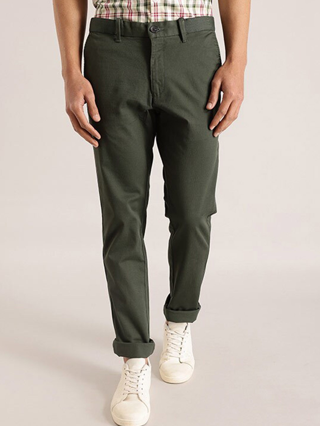 

Indian Terrain Men Brooklyn Slim Fit Pure Cotton Chinos Trousers, Olive