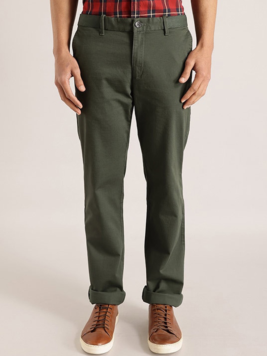 

Indian Terrain Men Brooklyn Slim Fit Pure Cotton Chino Trousers, Green