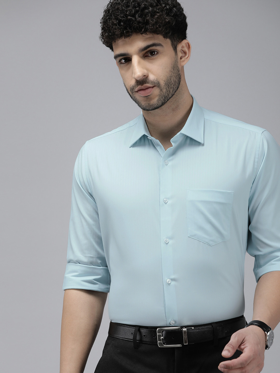 

Van Heusen Men Solid Opaque Formal Shirt, Blue
