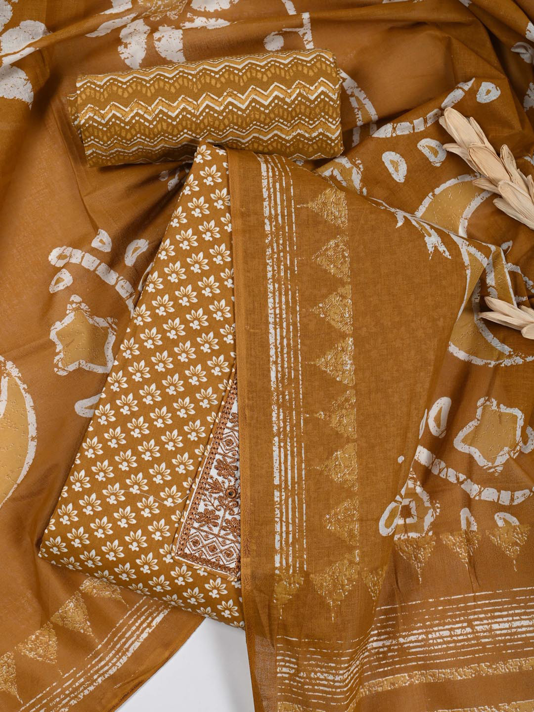 

Meena Bazaar Printed Unstitched Dress Material, Mustard