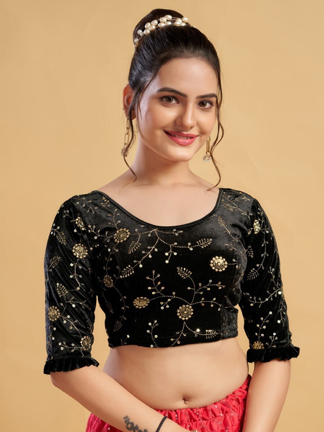 

HIMRISE Embroidered Sequinned Saree Blouse, Black