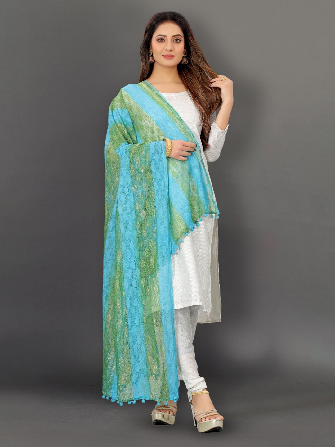 

APNISHA Zari Striped Dupatta, Turquoise blue