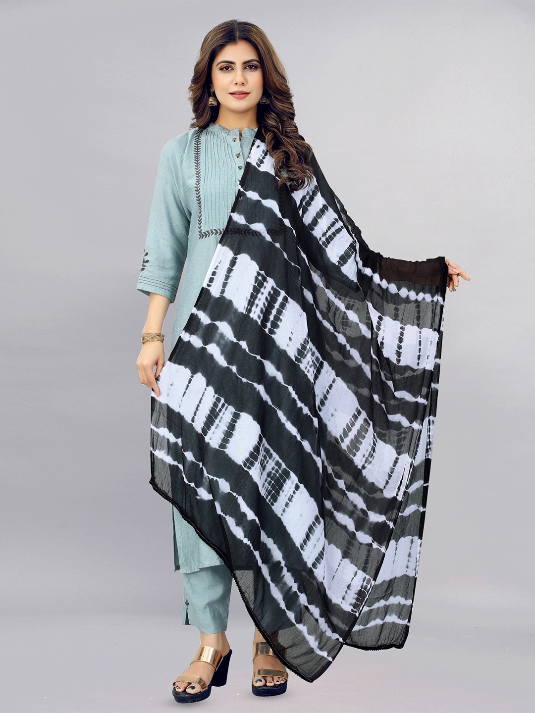 

APNISHA Tie And Dyed Dupatta, Black