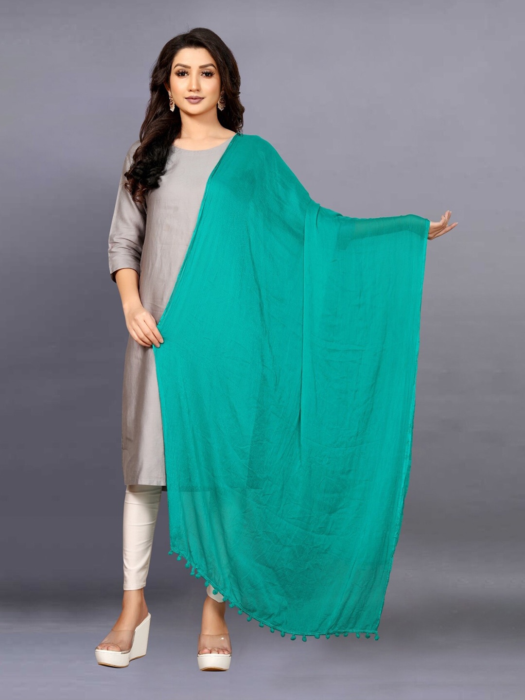 

APNISHA Solid Tasselled Border Dupattas, Green