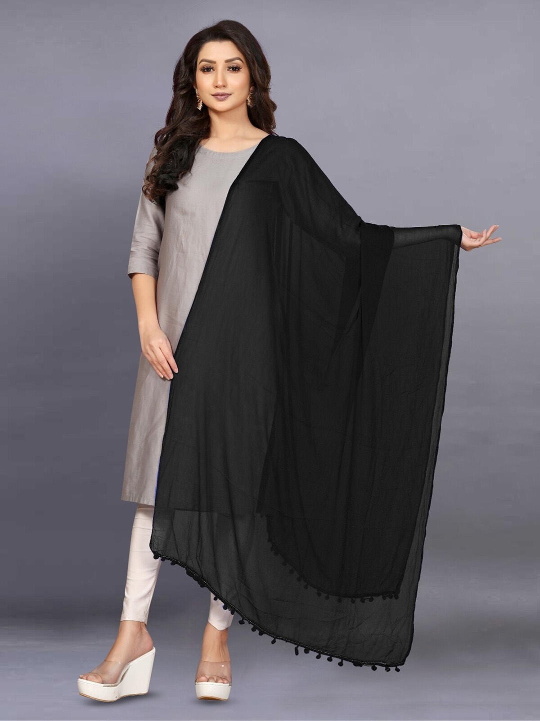 

APNISHA Chiffon Dupatta With Tasselled Border, Black