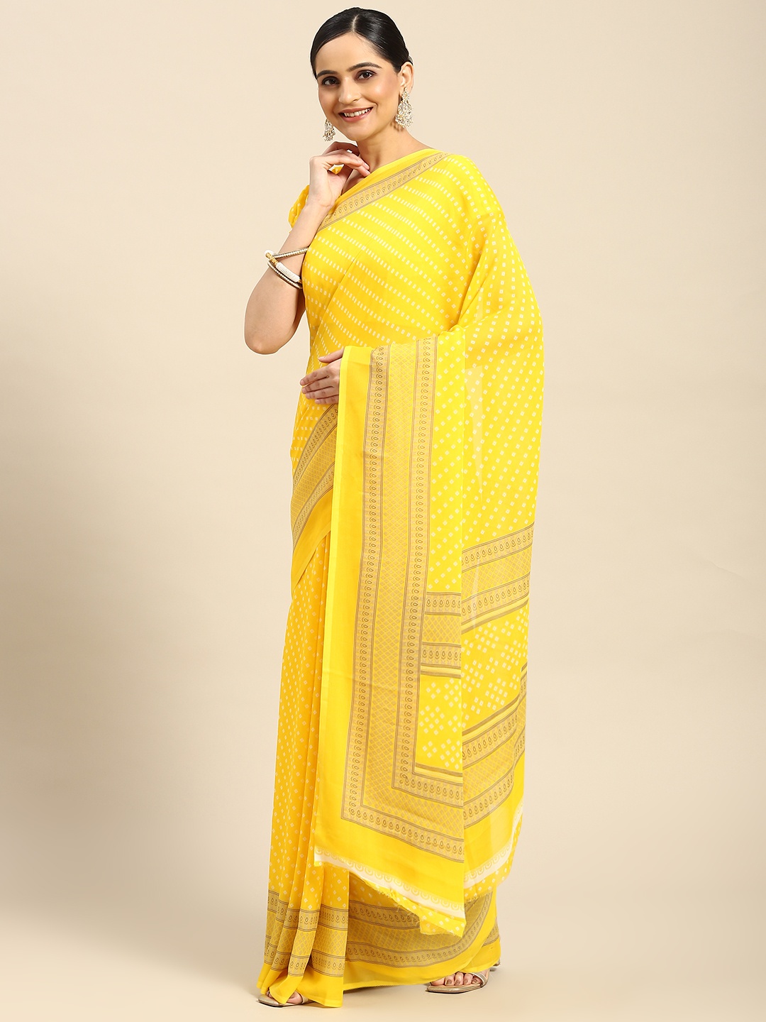 

AHIKA Bandhani Poly Georgette Saree, Yellow