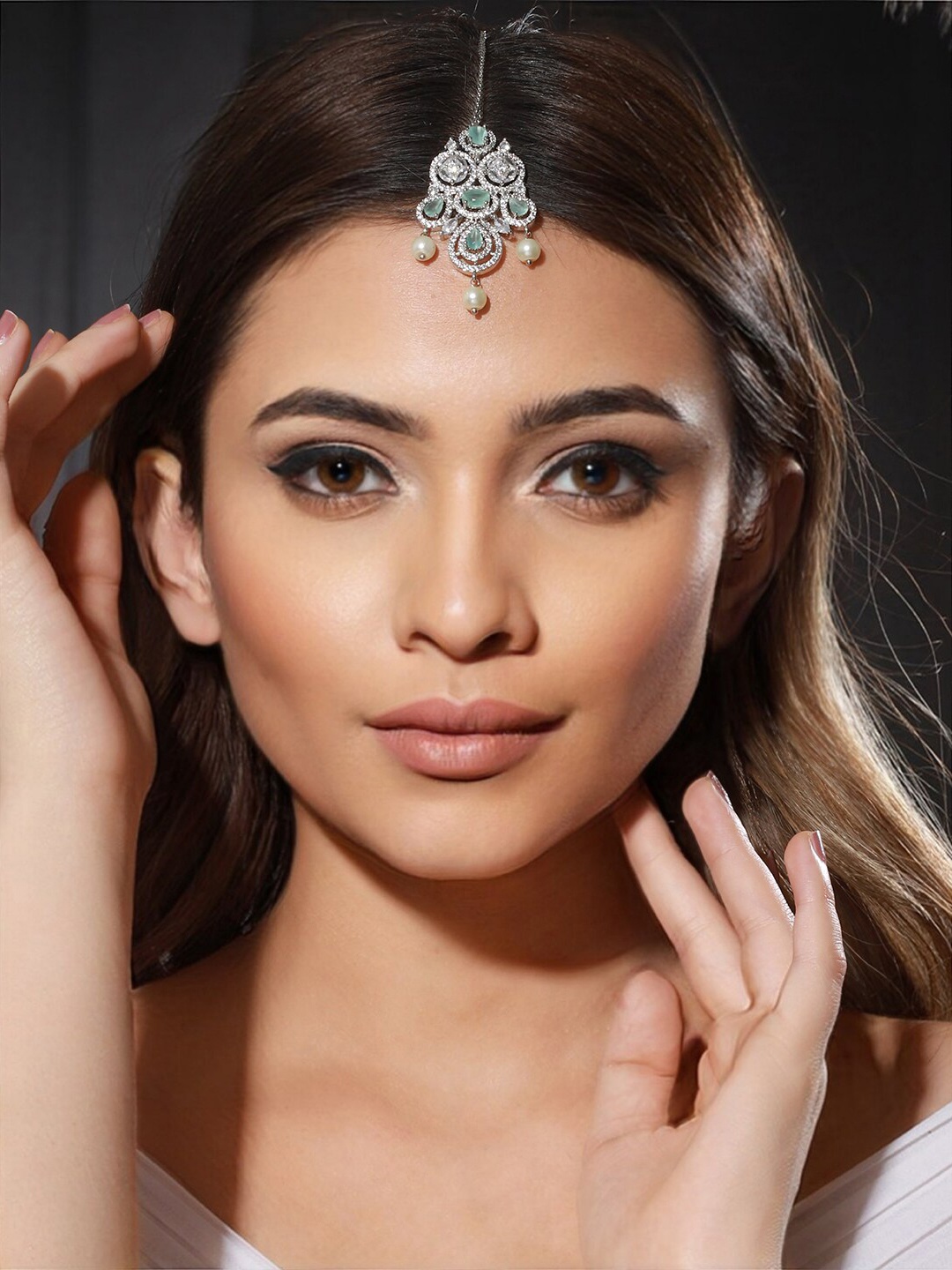 

Priyaasi Silver-Plated AD-Studded & Beaded Maang Tikka