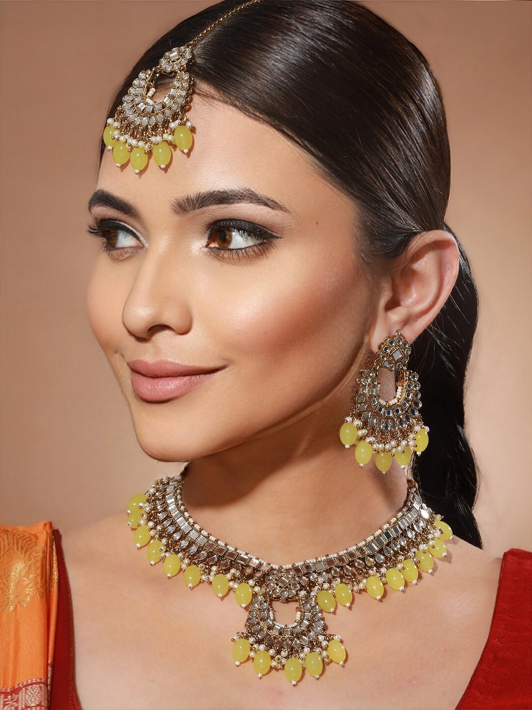 

Priyaasi Gold-Plated Mirror & Beaded Jewellery Set With Maangtika