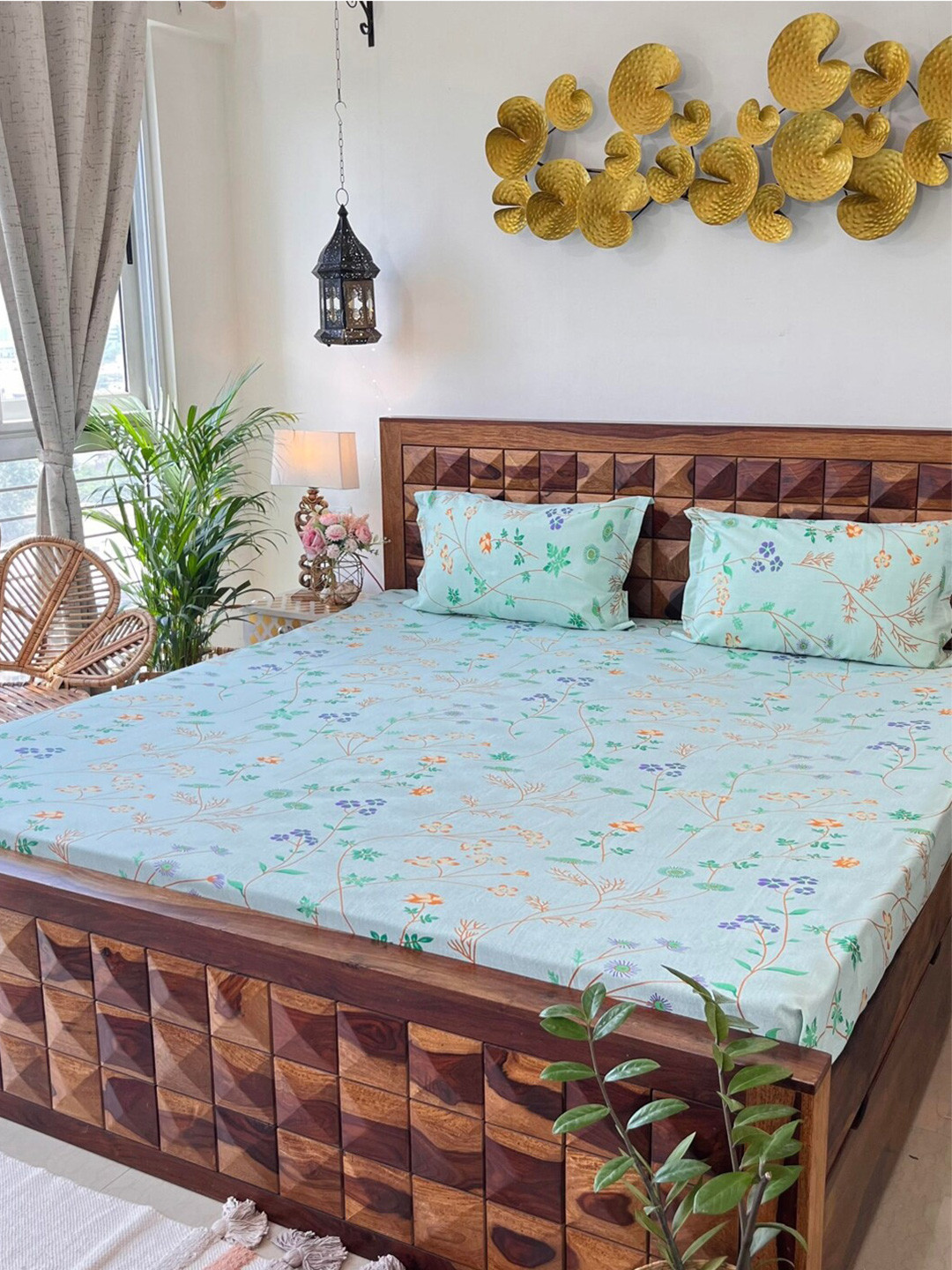 

URBAN SPACE Divine Green & Brown Floral 144 TC Cotton Queen Bedsheet & 2 Pillow Covers