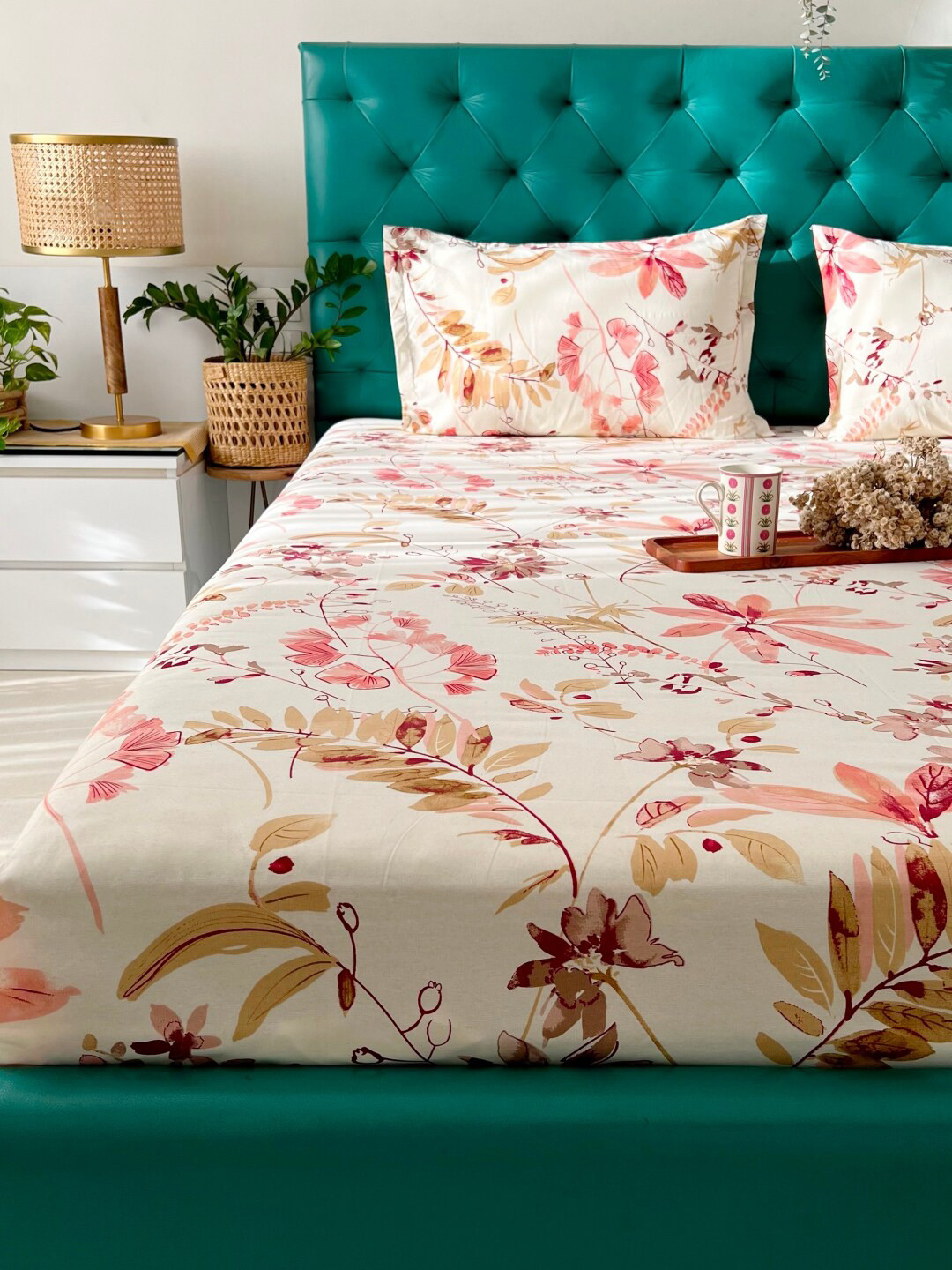 

URBAN SPACE Serene Off White & Pink Floral 200 TC Cotton Single Bedsheet & 1 Pillow Cover