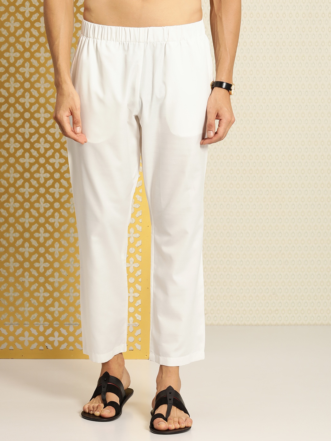

House of Pataudi Men Solid Mid-Rise Straight Fit Riwayat Pyjamas, Off white