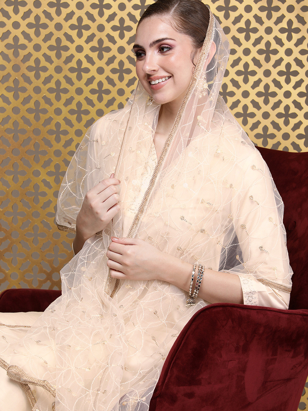 

House of Pataudi Jashn Ethnic Motifs Embroidered Regular Kurta with Trousers & Dupatta, Cream