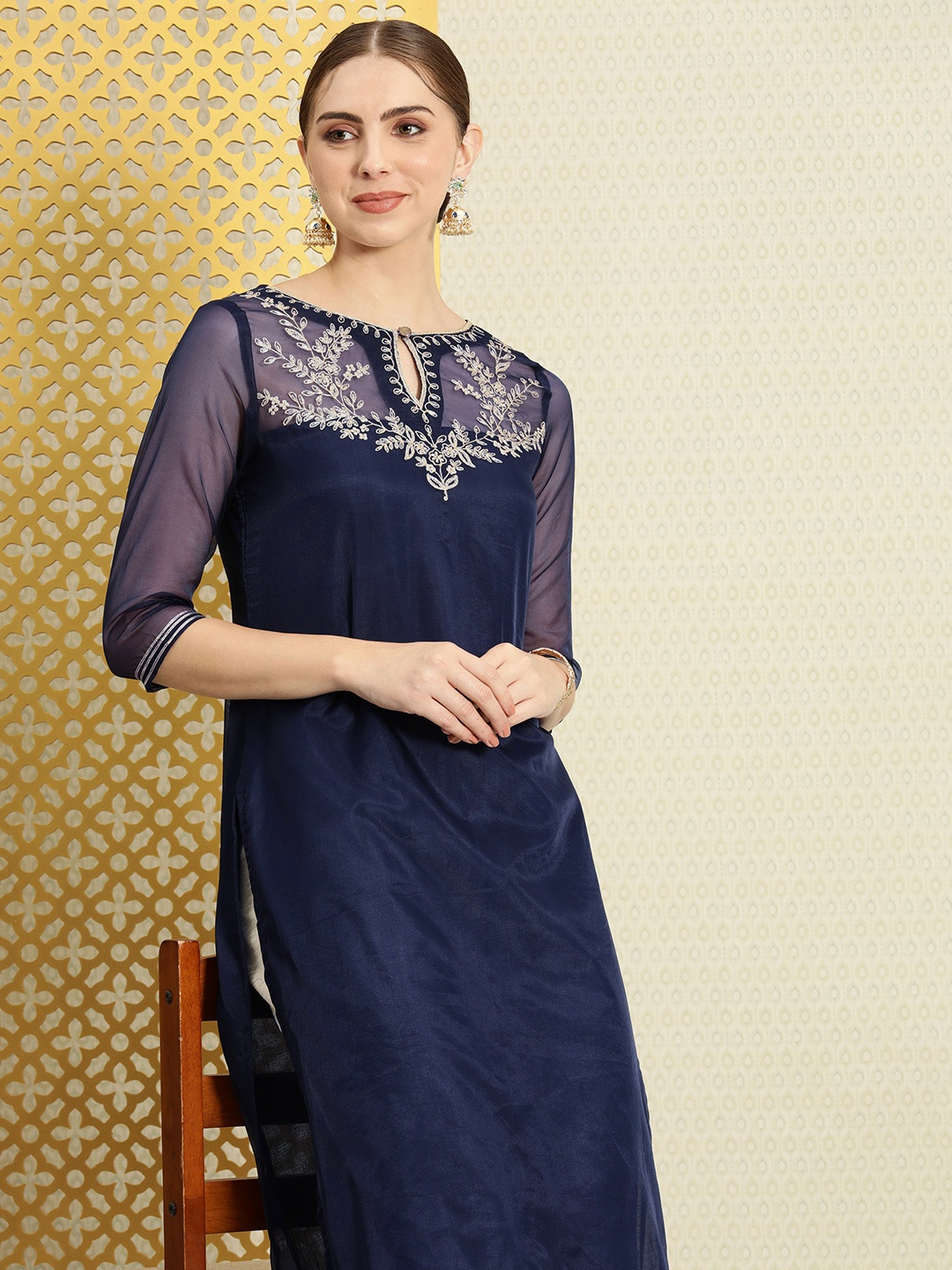 

House of Pataudi Ethnic Motifs Zari Embroidered Keyhole Neck Straight Jashn Kurta, Navy blue