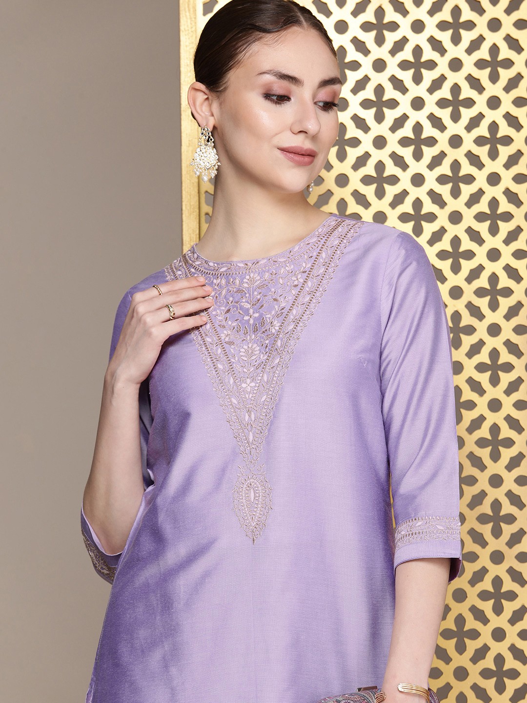 

House of Pataudi Jashn Ethnic Motifs Embroidered Kurta with Palazzos, Lavender