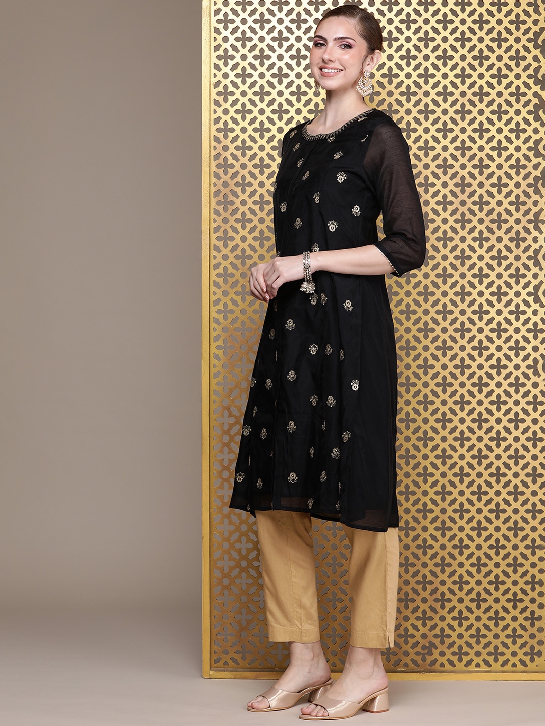 

House of Pataudi Jashn Ethnic Motifs Woven Design & Sequined Detail Kurta, Black