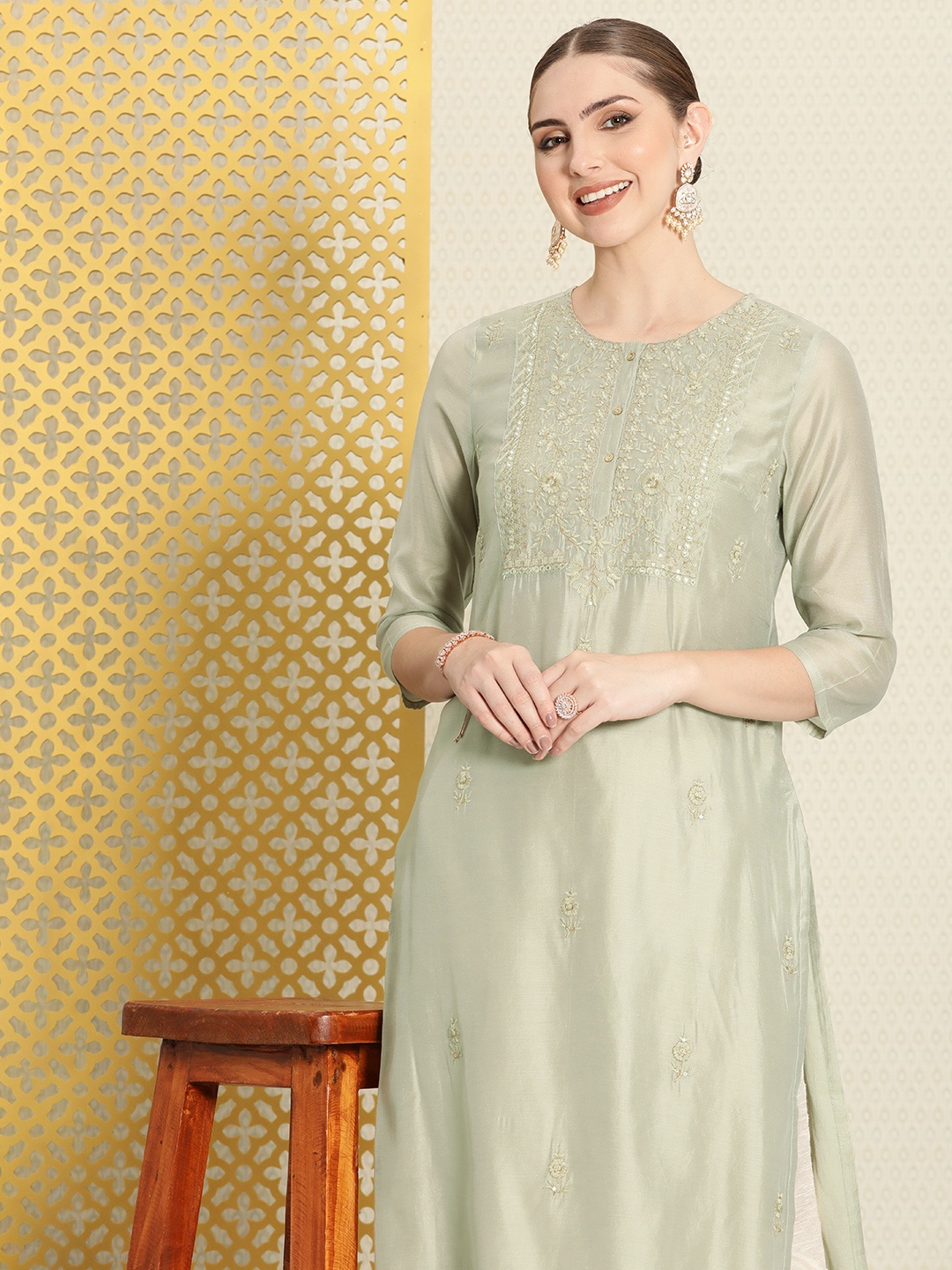 

House of Pataudi Jashn Yoke Design Floral Sequinned Zari Thread Work Kurta, Green