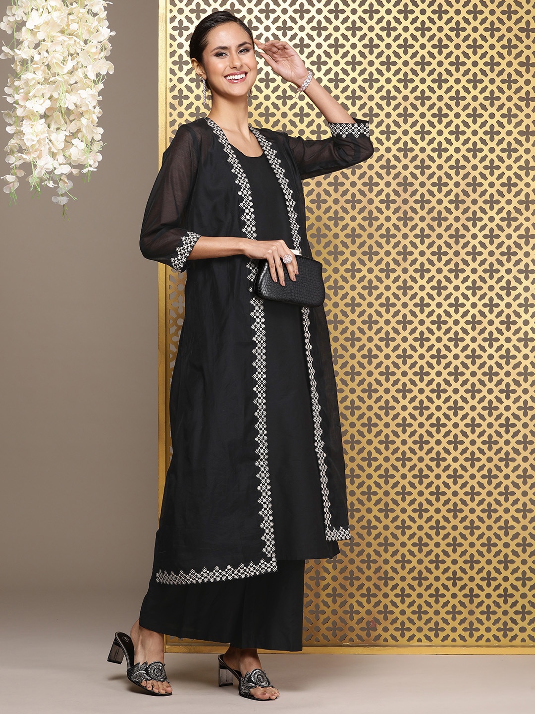 

House of Pataudi Solid Sleeveless Regular Jashn Kurta with Palazzos & Jacket, Black