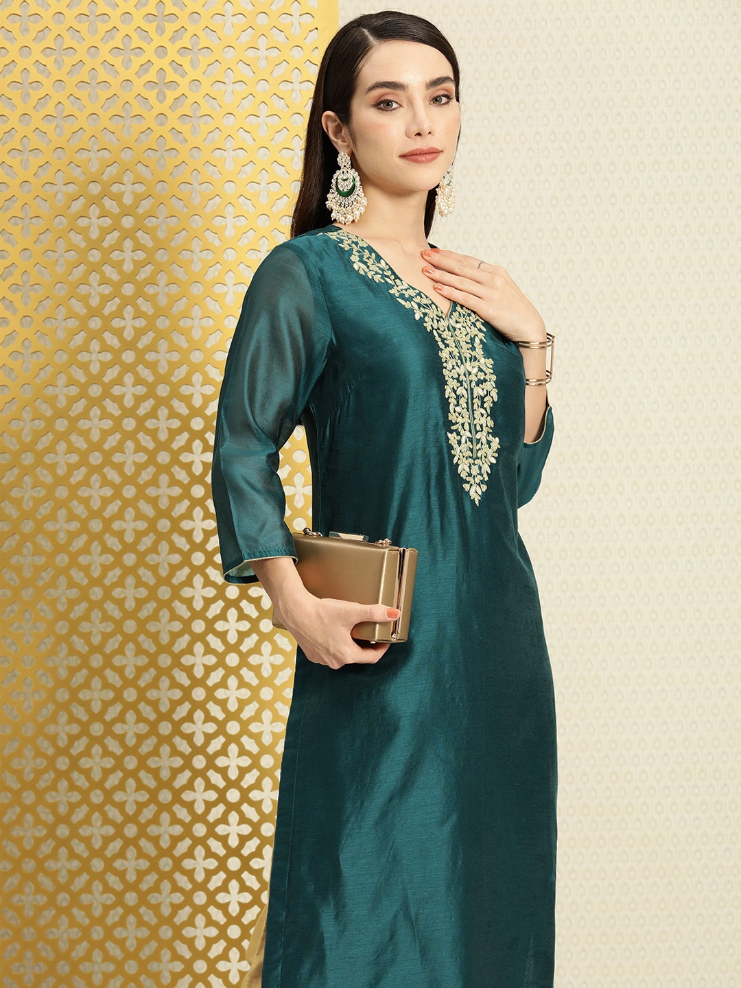 

House of Pataudi V-Neck Ethnic Motifs Zari Embroidered Straight Jashn Kurta, Teal